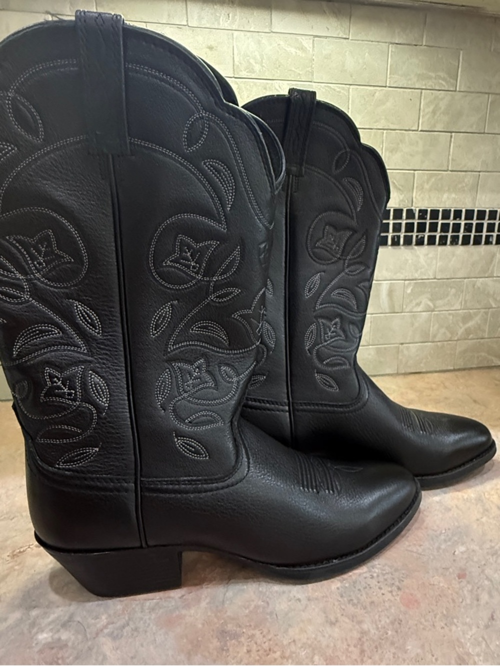 Ariat Heritage R Toe Black Leather Western Boots 9.5C NWOT Black